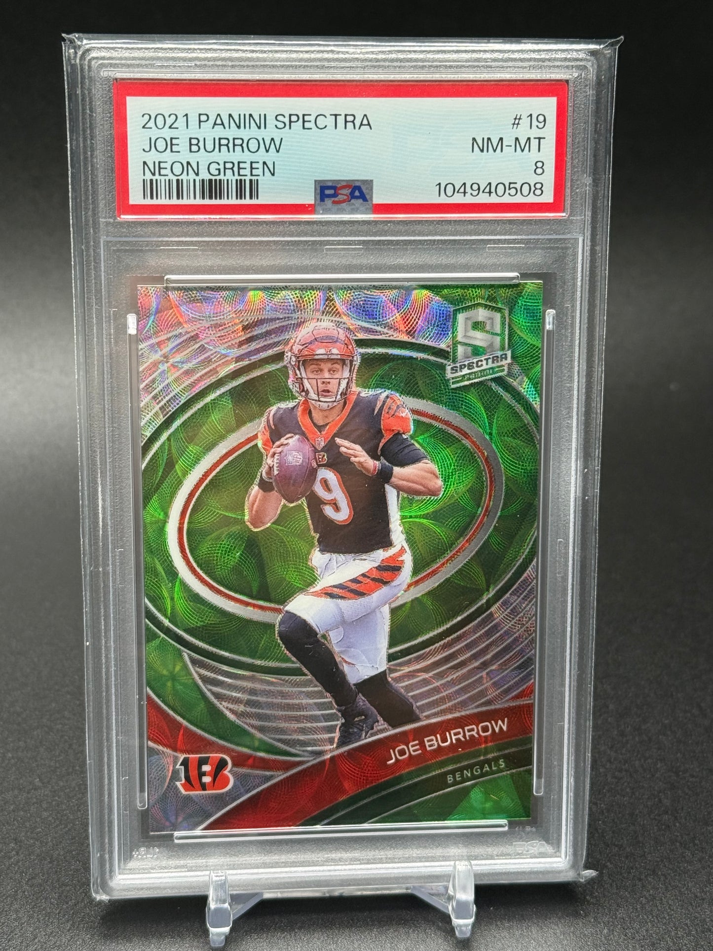 2021 Panini Spectra Collection-Joe Burrow Neon Green Prizm 31/35 PSA 8